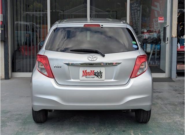 TOYOTA VITZ F 2012 full