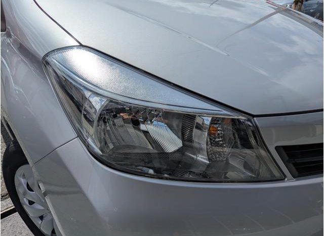 TOYOTA VITZ F 2012 full