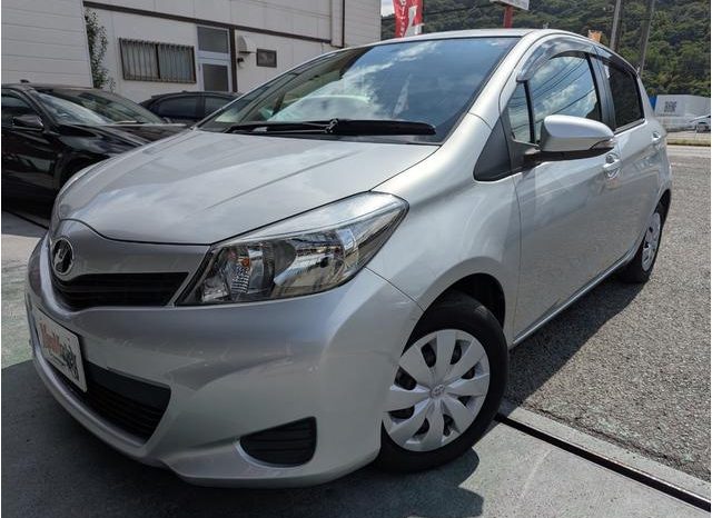 TOYOTA VITZ F 2012 full