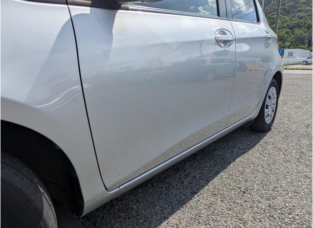 TOYOTA VITZ F 2012 full