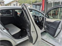 TOYOTA VITZ F 2012 full