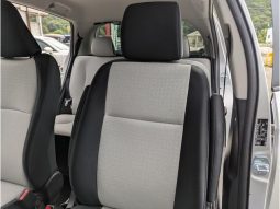 TOYOTA VITZ F 2012 full