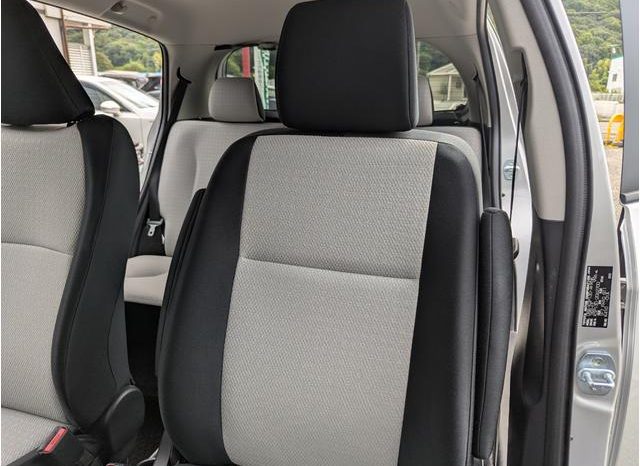 TOYOTA VITZ F 2012 full