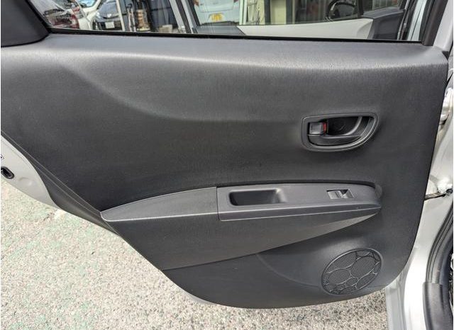 TOYOTA VITZ F 2012 full