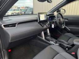 TOYOTA COROLLA CROSS HYBRID Z 2022 full