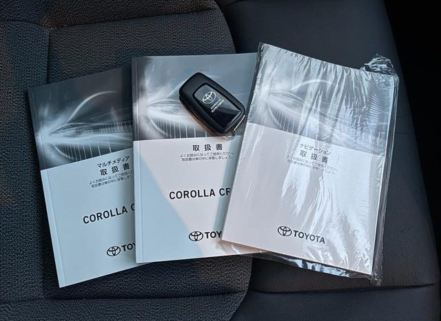 TOYOTA COROLLA CROSS HYBRID Z 2022 full