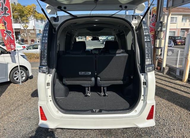 TOYOTA VOXY HYBRID ZS 2016 full