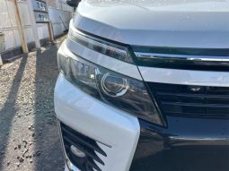 TOYOTA VOXY HYBRID ZS 2016 full