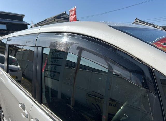 TOYOTA VOXY HYBRID ZS 2016 full