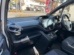 TOYOTA VOXY HYBRID ZS 2016 full