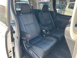 TOYOTA VOXY HYBRID ZS 2016 full