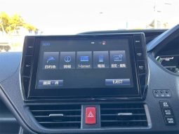 TOYOTA VOXY HYBRID ZS 2016 full