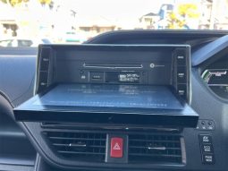 TOYOTA VOXY HYBRID ZS 2016 full