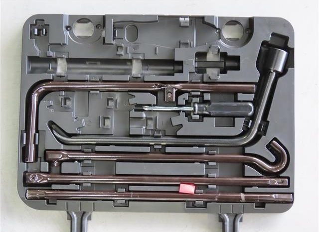 TOYOTA LAND CRUISER PRADO TX L PACKAGE 2018 full