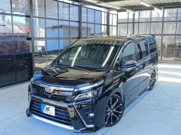 TOYOTA VOXY ZS KIRAMEKI III 2020 full