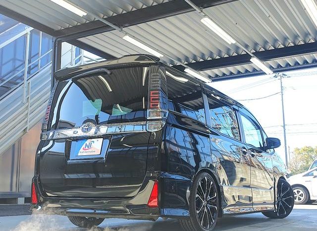 TOYOTA VOXY ZS KIRAMEKI III 2020 full