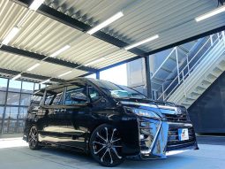 TOYOTA VOXY ZS KIRAMEKI III 2020 full