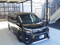 TOYOTA VOXY ZS KIRAMEKI III 2020 full