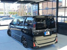 TOYOTA VOXY ZS KIRAMEKI III 2020 full