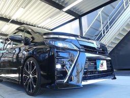 TOYOTA VOXY ZS KIRAMEKI III 2020 full