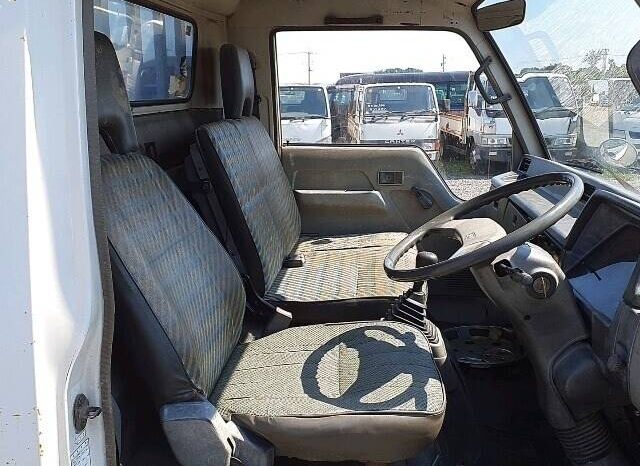 MITSUBISHI FUSO CANTER FLAT BODY 2 TON 4D32 full