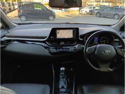 TOYOTA C-HR G-T 2017 full