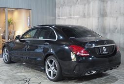MERCEDES BENZ C-CLASS C180 AVANTGARDE AMG LINE 2016 full