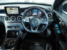 MERCEDES BENZ C-CLASS C180 AVANTGARDE AMG LINE 2016 full