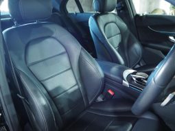 MERCEDES BENZ C-CLASS C180 AVANTGARDE AMG LINE 2016 full