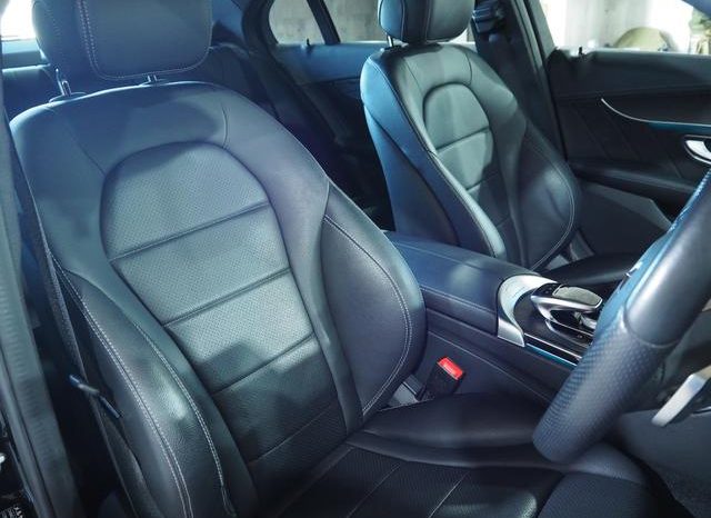 MERCEDES BENZ C-CLASS C180 AVANTGARDE AMG LINE 2016 full