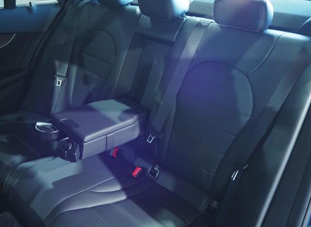 MERCEDES BENZ C-CLASS C180 AVANTGARDE AMG LINE 2016 full