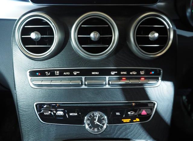 MERCEDES BENZ C-CLASS C180 AVANTGARDE AMG LINE 2016 full