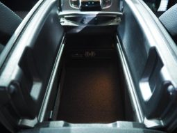 MERCEDES BENZ C-CLASS C180 AVANTGARDE AMG LINE 2016 full