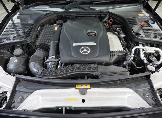 MERCEDES BENZ C-CLASS C180 AVANTGARDE AMG LINE 2016 full