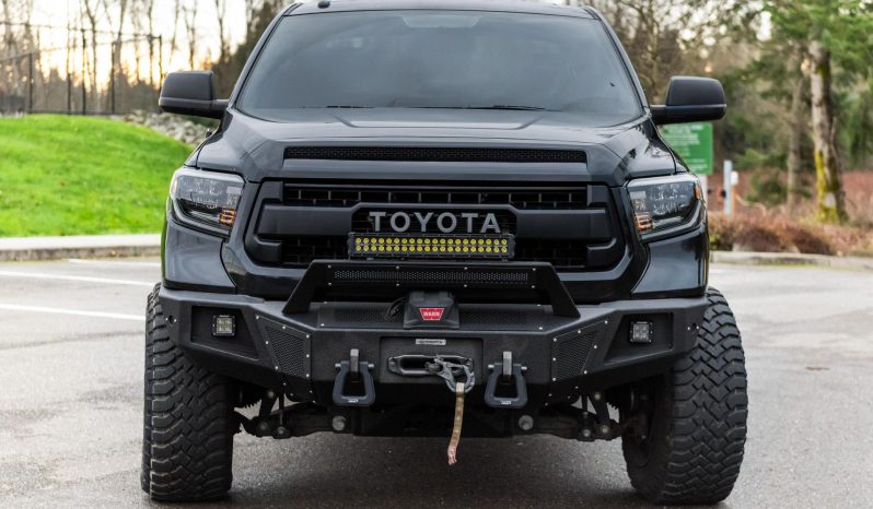 Toyota Tundra Limited CrewMax 4×4 2017 full