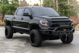 Toyota Tundra Limited CrewMax 4×4 2017 full