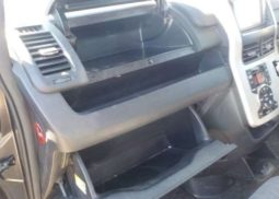 Toyota Noah SI 2010 full