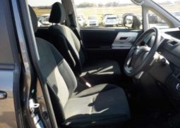 Toyota Noah SI 2010 full