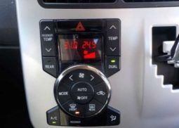 Toyota Noah SI 2010 full