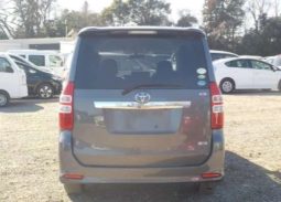 Toyota Noah SI 2010 full