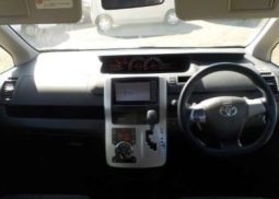 Toyota Noah SI 2010 full
