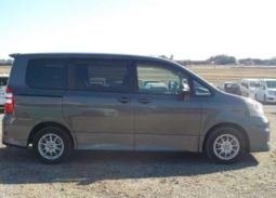 Toyota Noah SI 2010 full