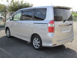 Toyota Noah 2.0S G Edition 2008 full