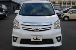 TOYOTA NOAH SI 2012 full