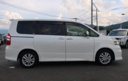 TOYOTA NOAH SI 2012 full