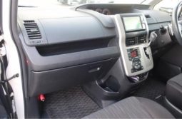 TOYOTA NOAH SI 2012 full