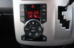 TOYOTA NOAH SI 2012 full