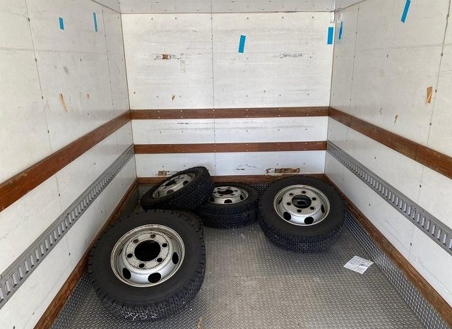 Mitsubishi Fuso Canter 3,5 tone Box Body 2008 full