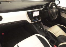 TOYOTA AURIS Hybrid G-PKG 2016 full