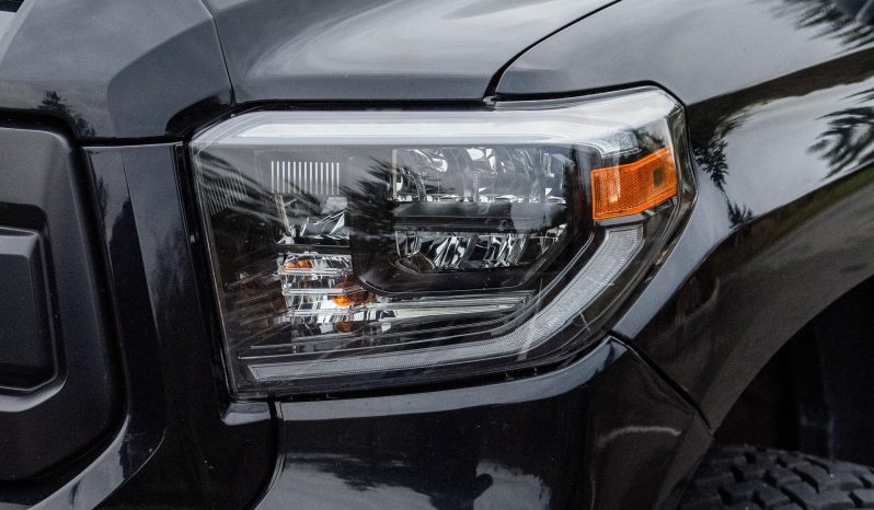 Toyota Tundra Limited CrewMax 4×4 2017 full